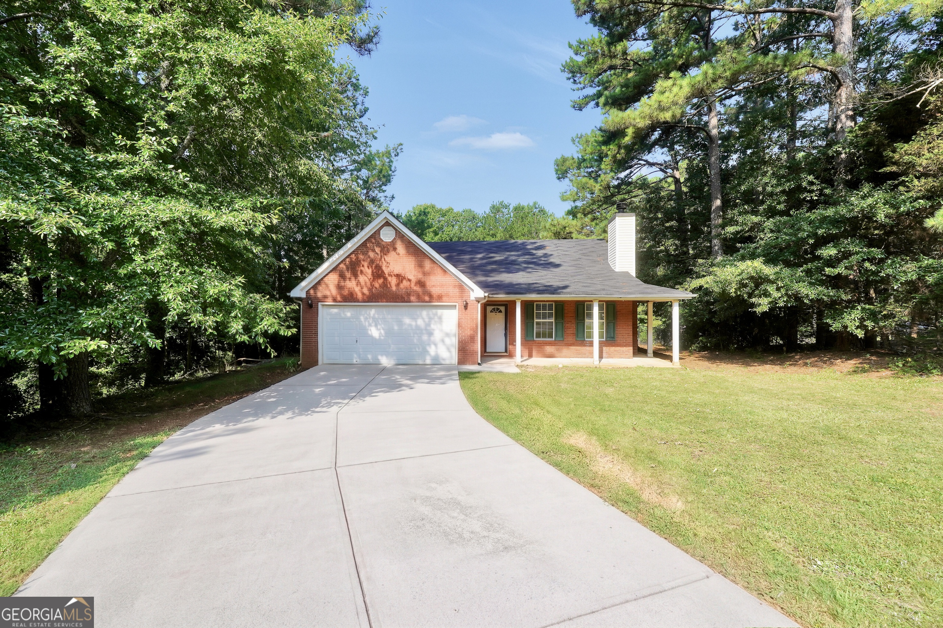 208 Drake Elm Court Property Photo 3
