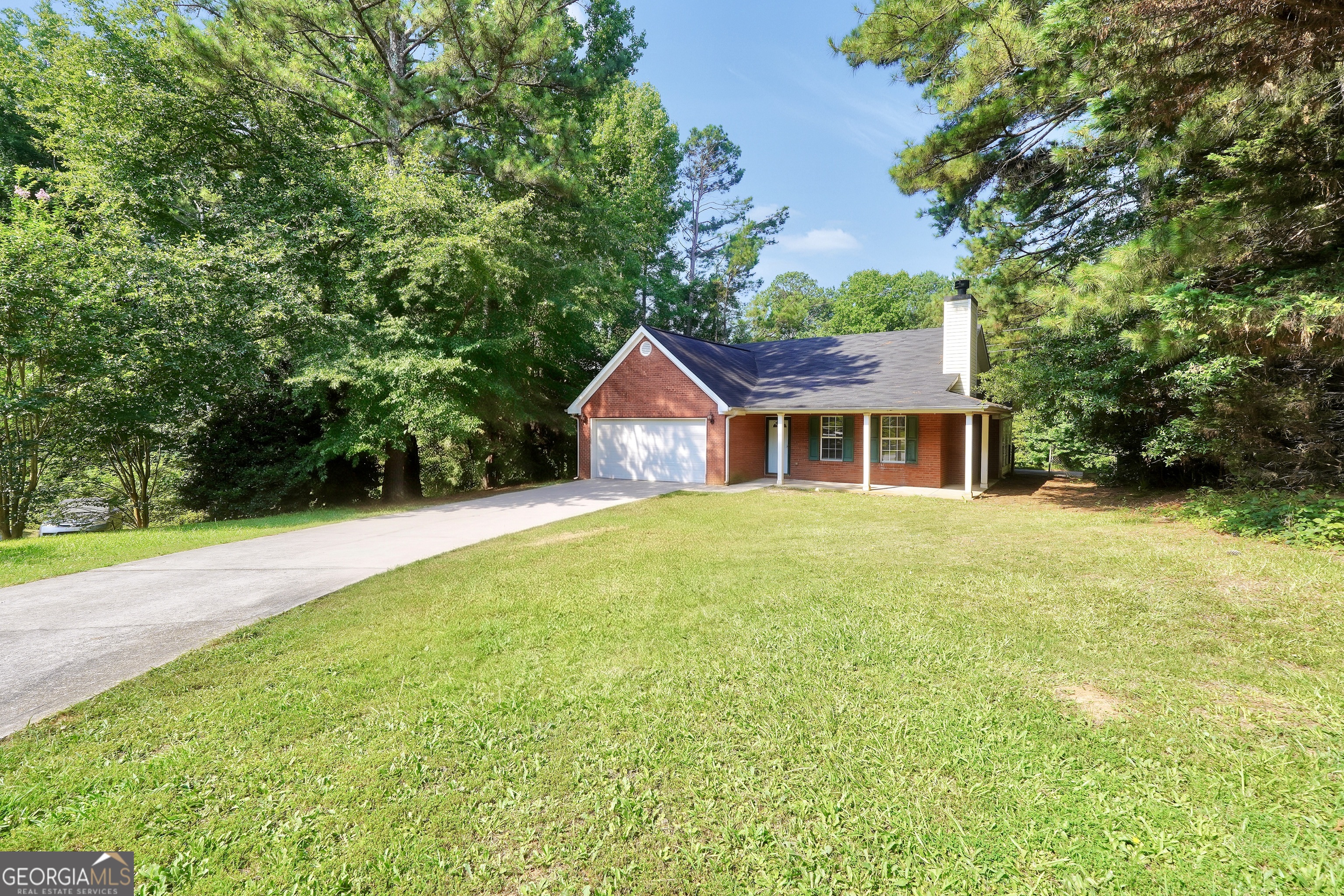 208 Drake Elm Court Property Photo 4