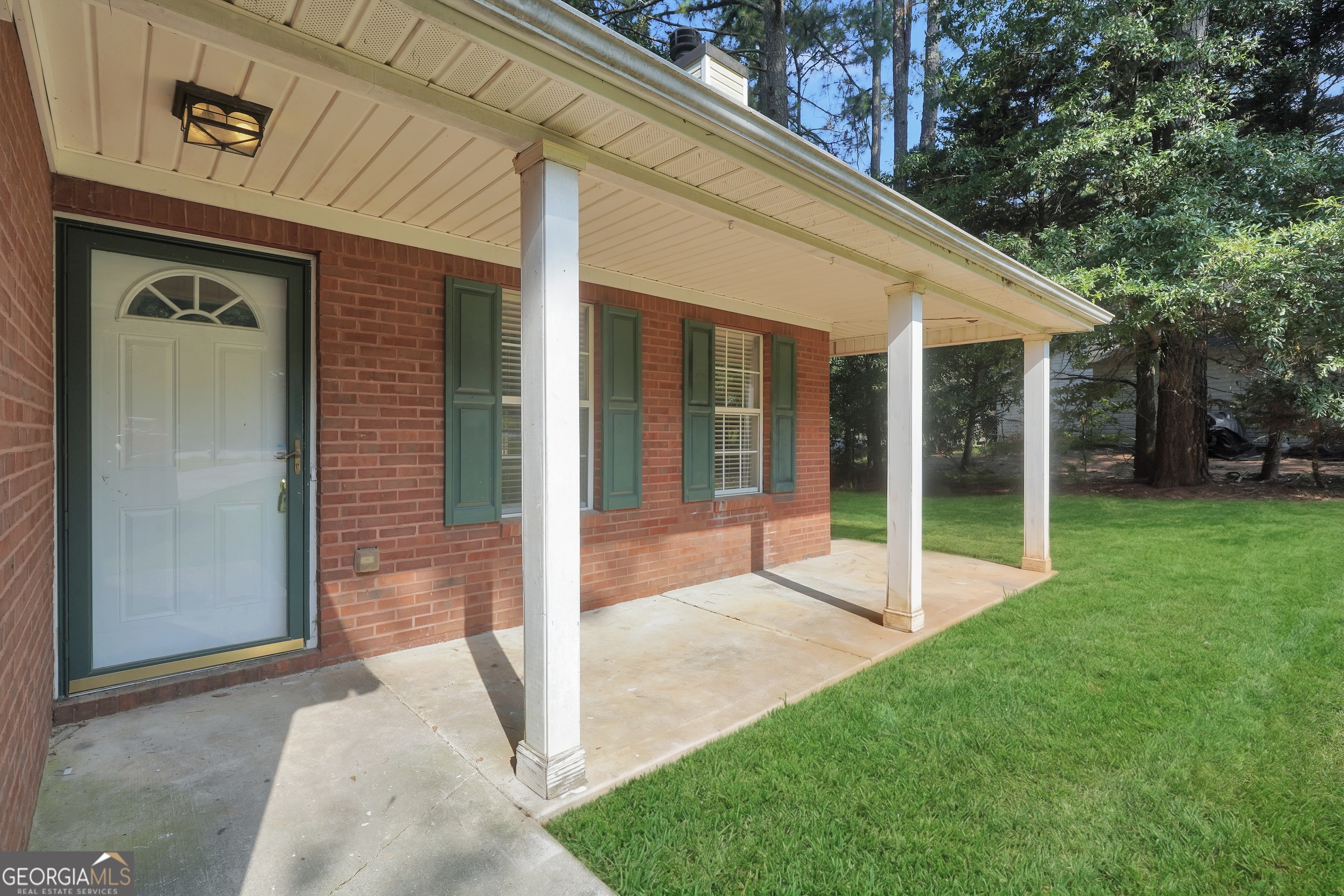 208 Drake Elm Court Property Photo 8