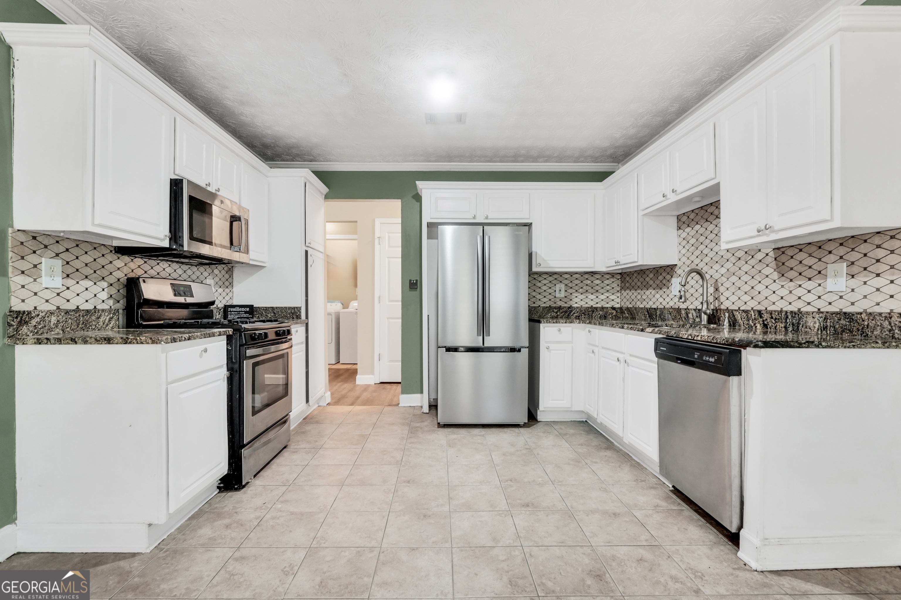208 Drake Elm Court Property Photo 13