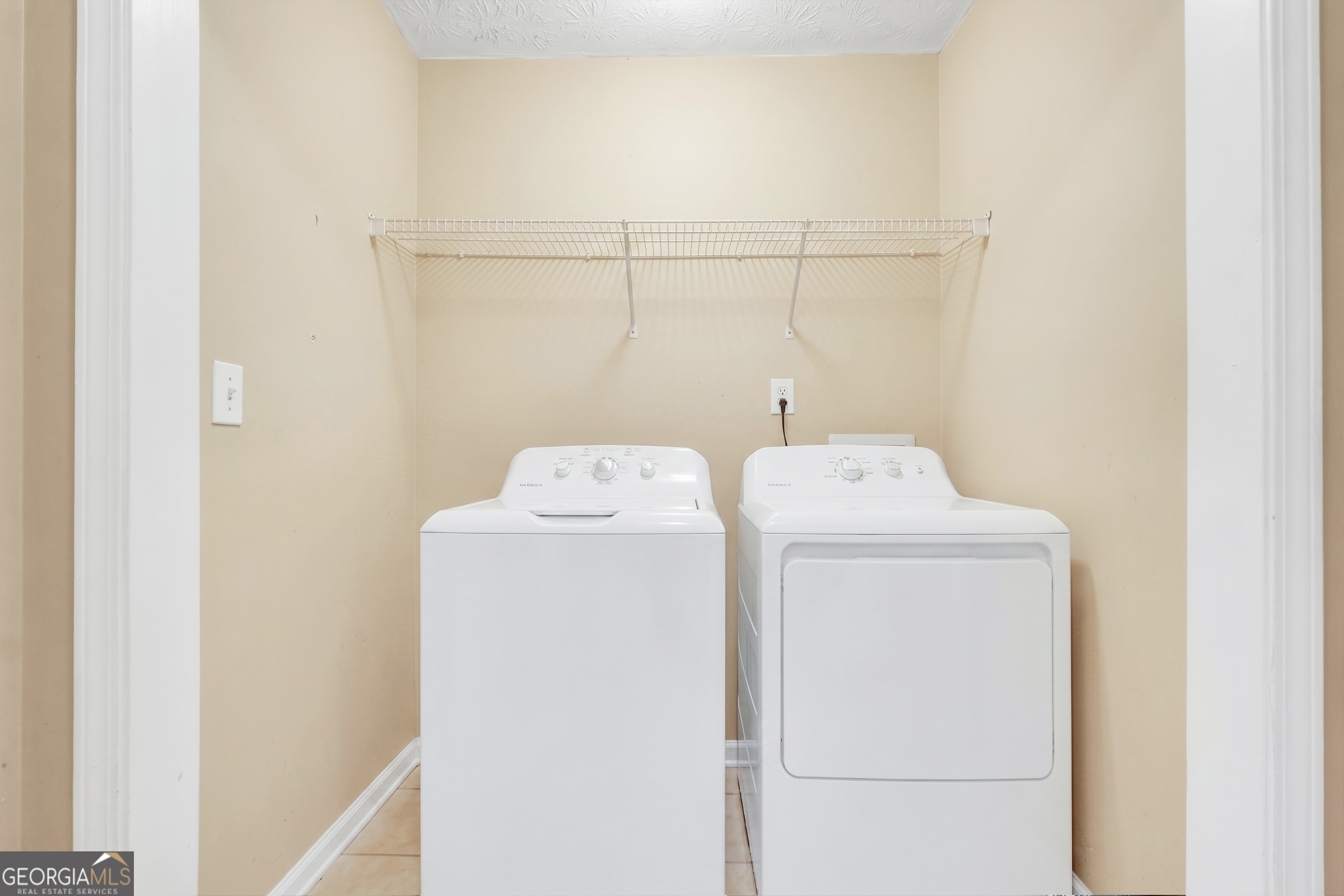 208 Drake Elm Court Property Photo 19