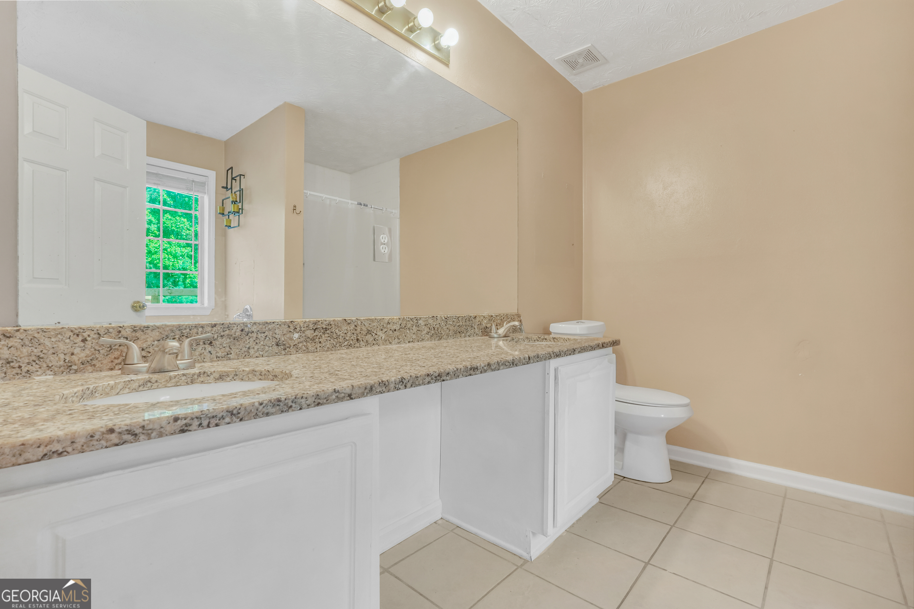 208 Drake Elm Court Property Photo 23