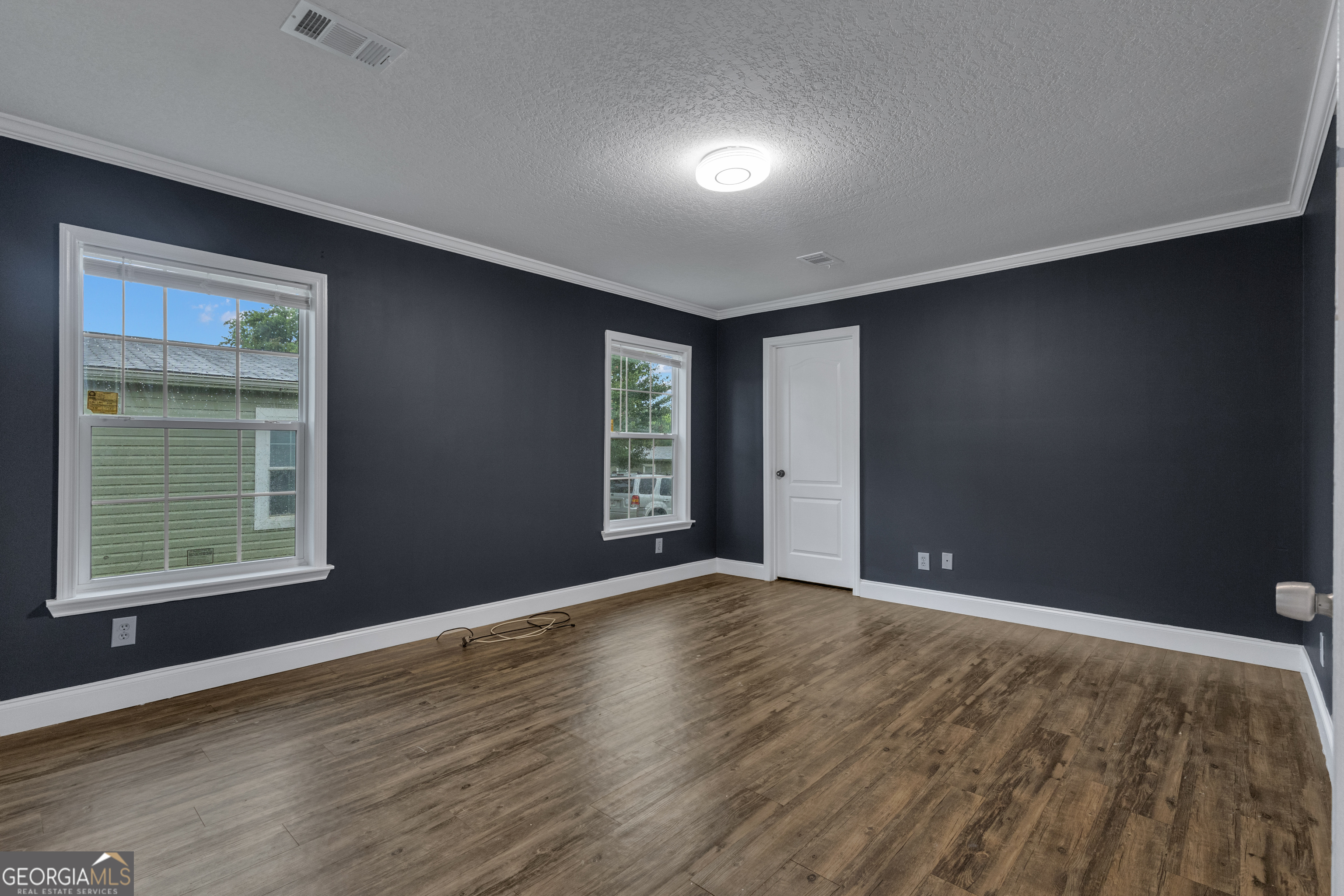 109 Willow Drive E Property Photo 21