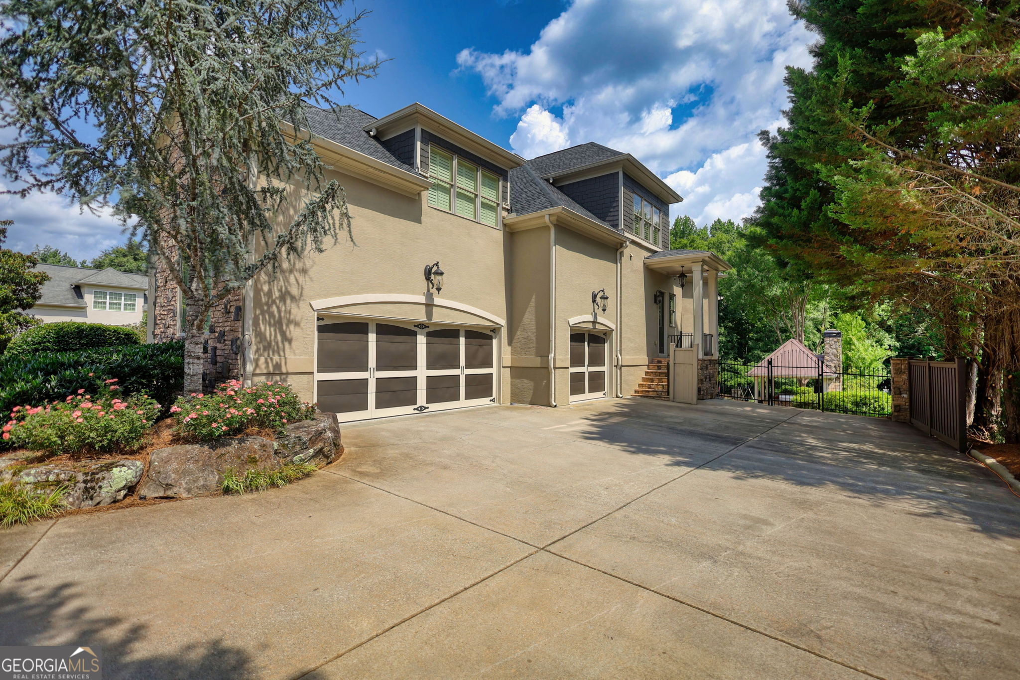 1007 Legacy Hills Drive Property Photo 3