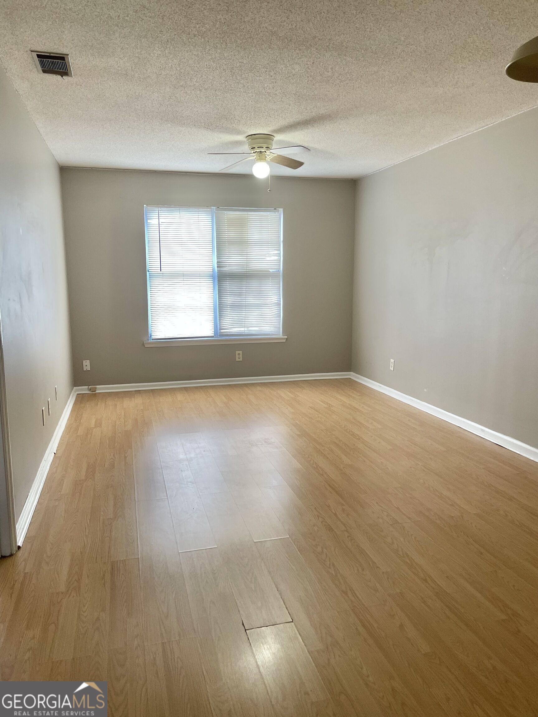 202 Eagle Court Property Photo 3