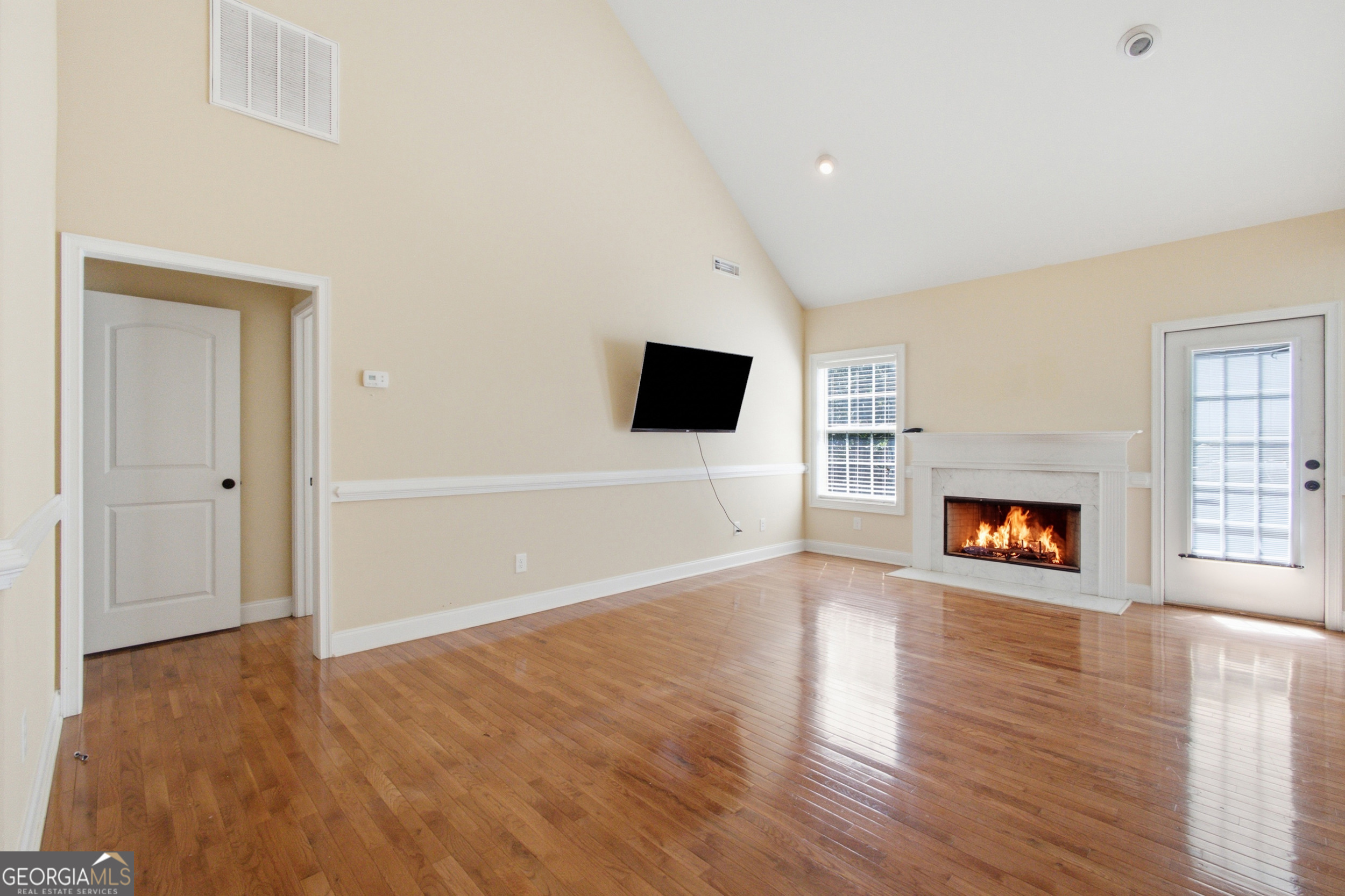 208 Stonington Drive Property Photo 6