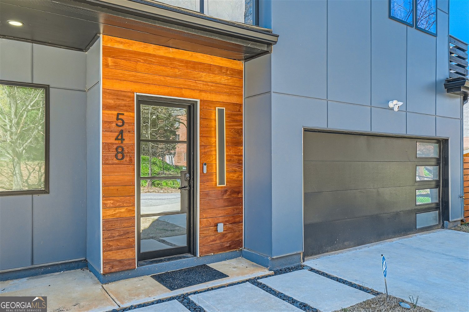 548 Fletcher Street Sw Property Photo 2