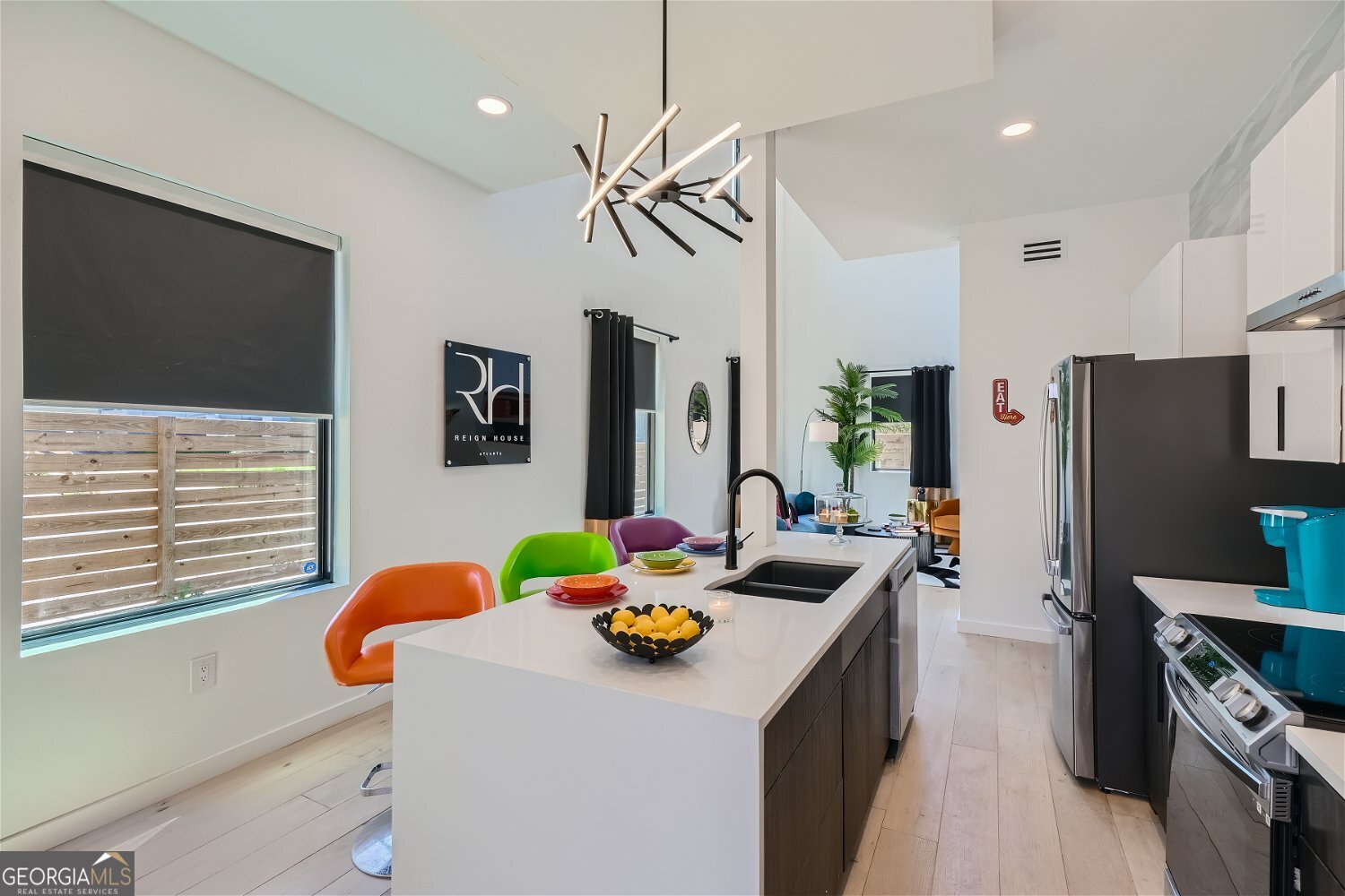 548 Fletcher Street Sw Property Photo 4
