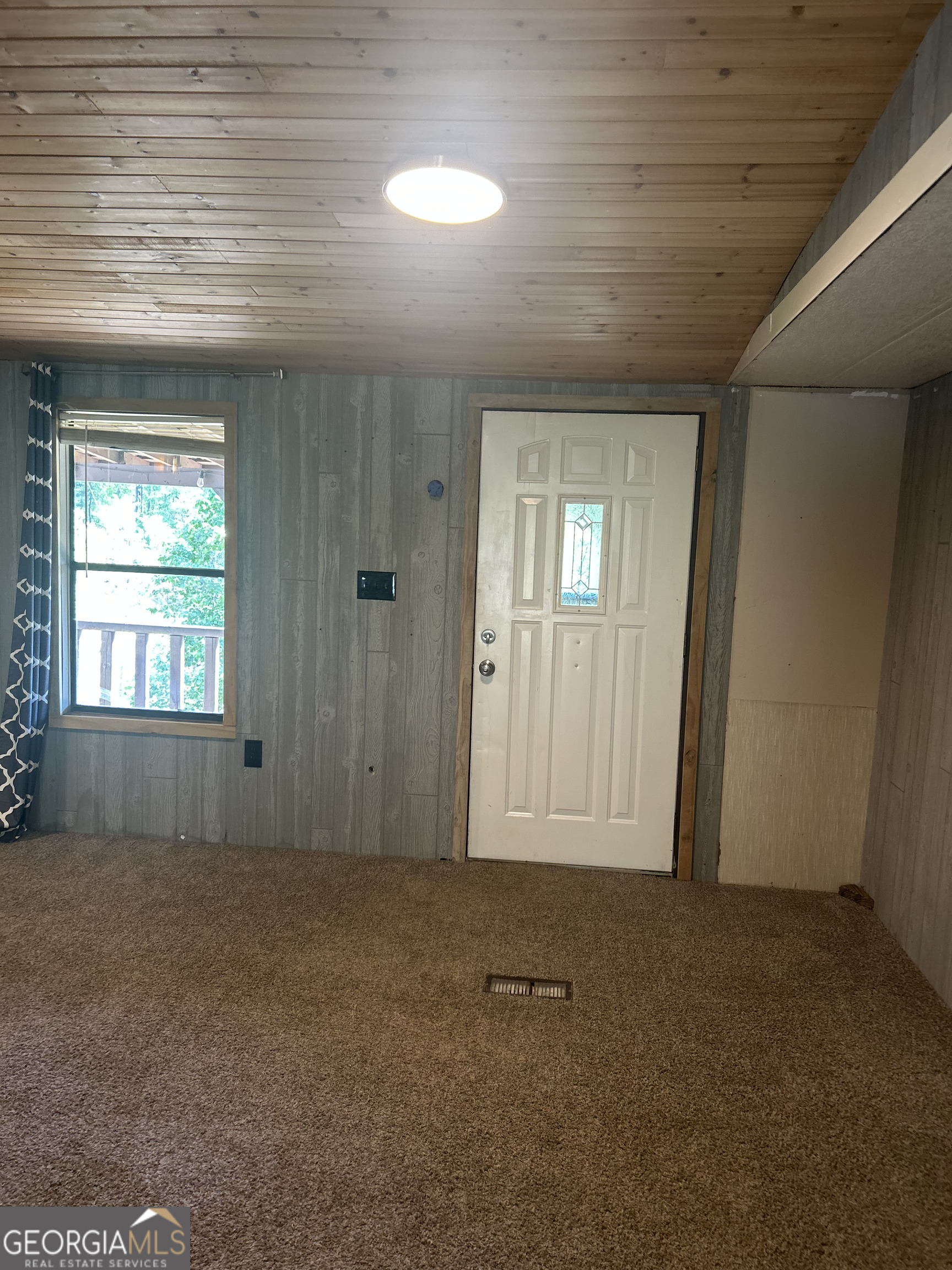 38 Karate Lane Property Photo 4