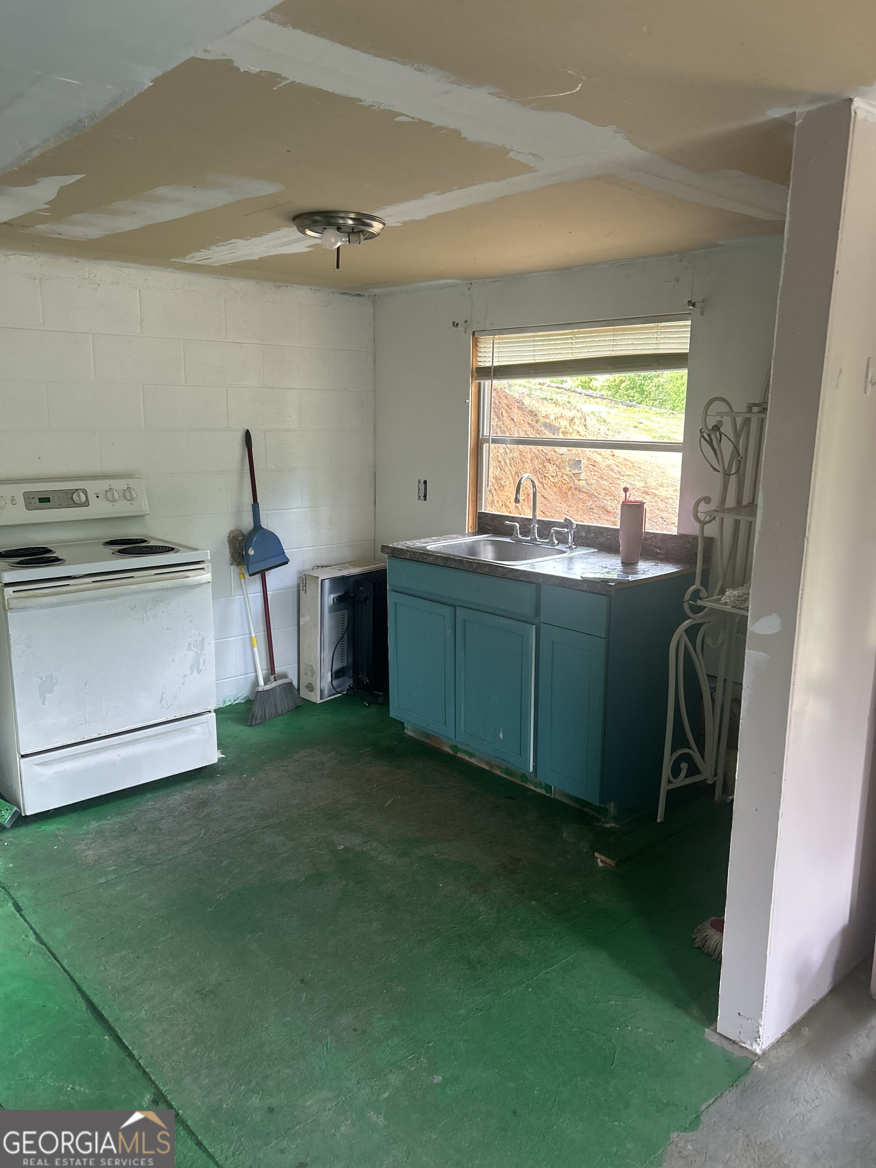 38 Karate Lane Property Photo 17