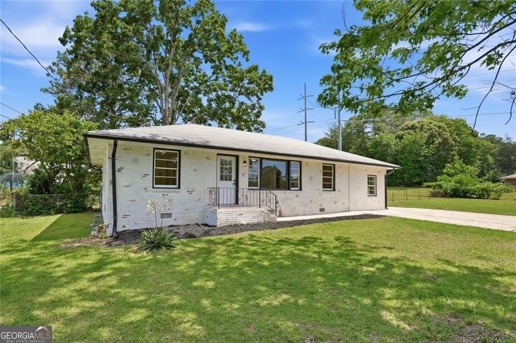 1902 Mural Circle Property Photo 4