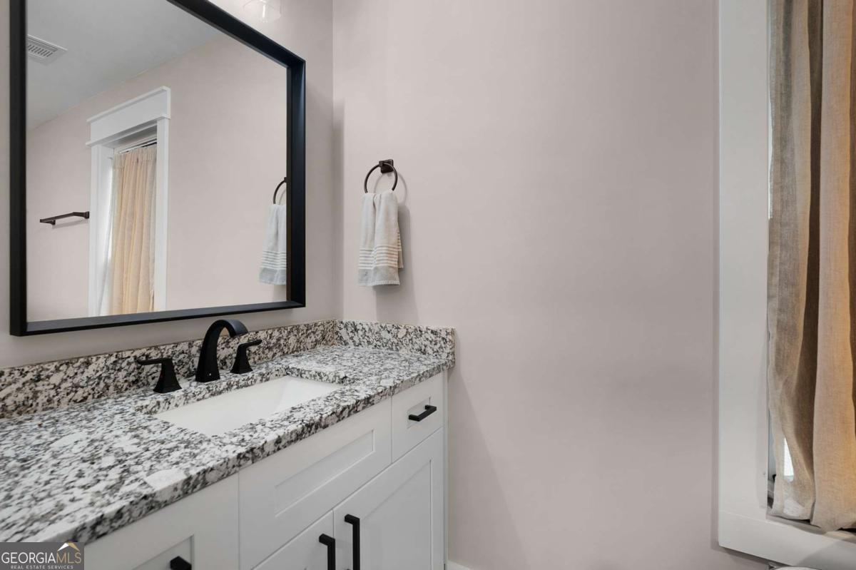1390 Foxhound Trail Ne Property Photo 23