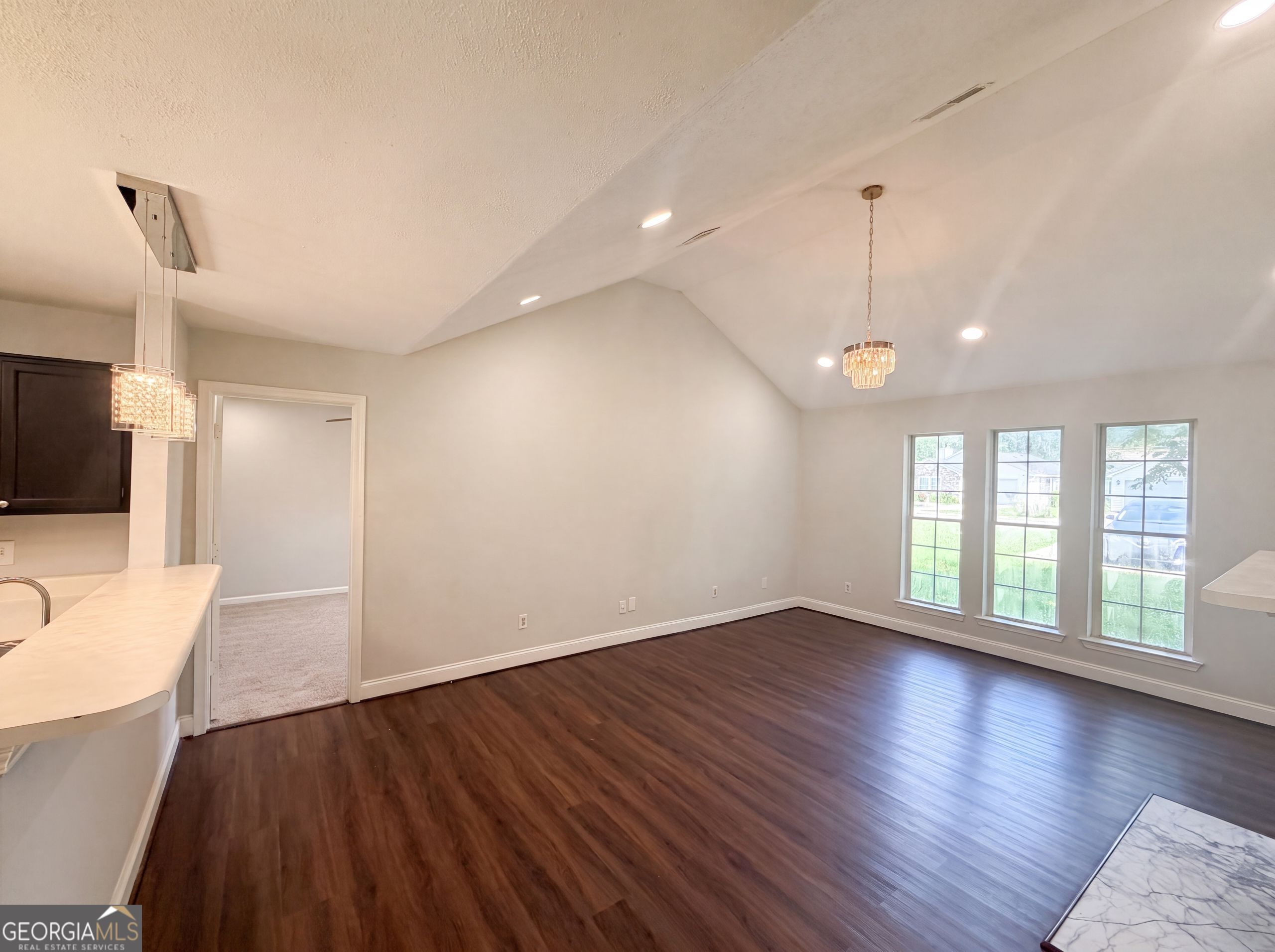 2 Ember Way Property Photo 7
