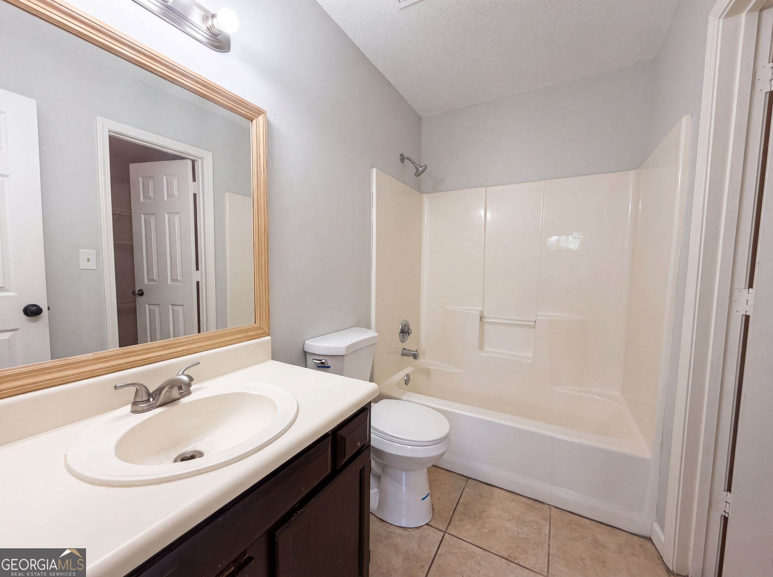 2 Ember Way Property Photo 13