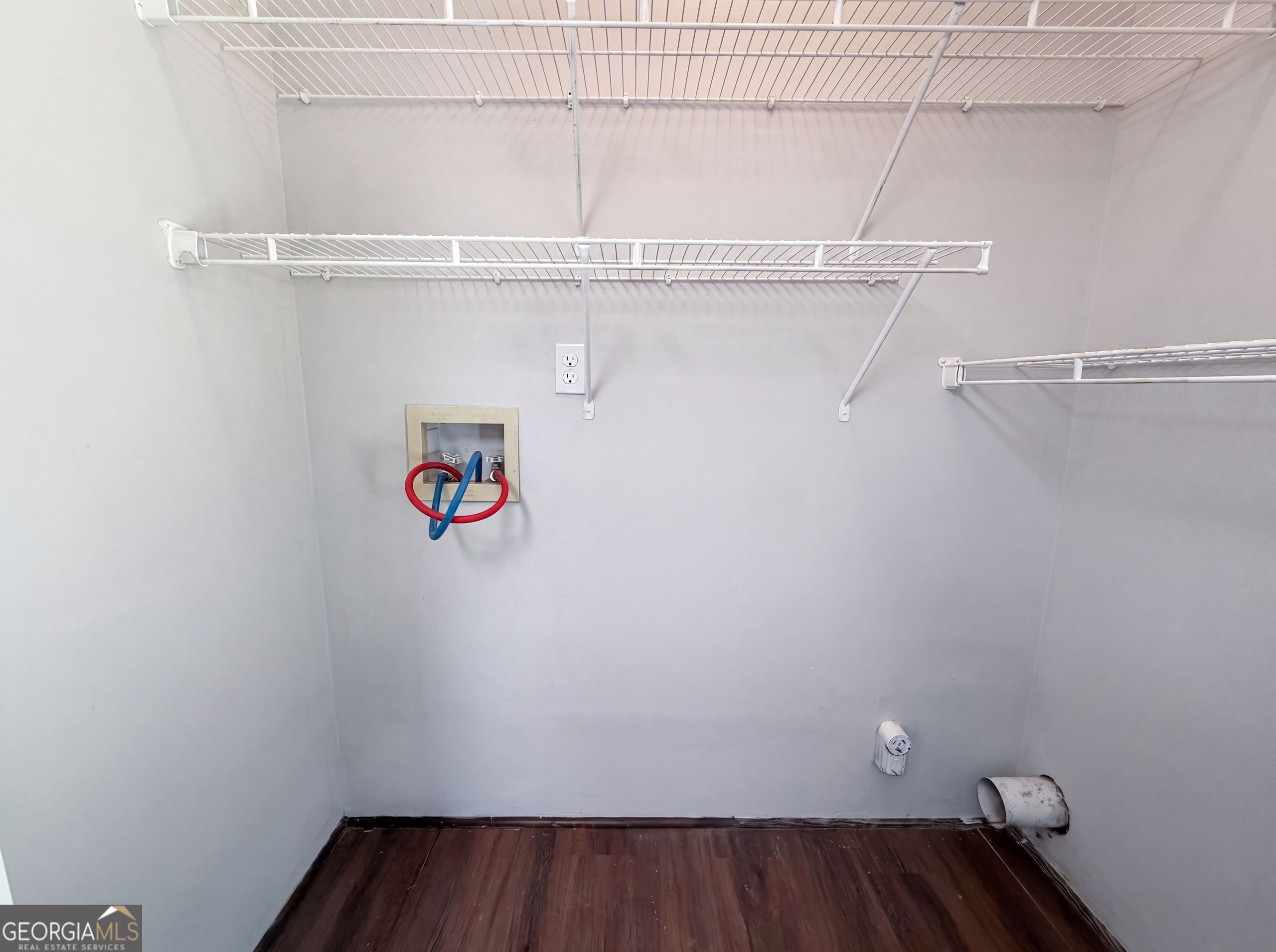 2 Ember Way Property Photo 16