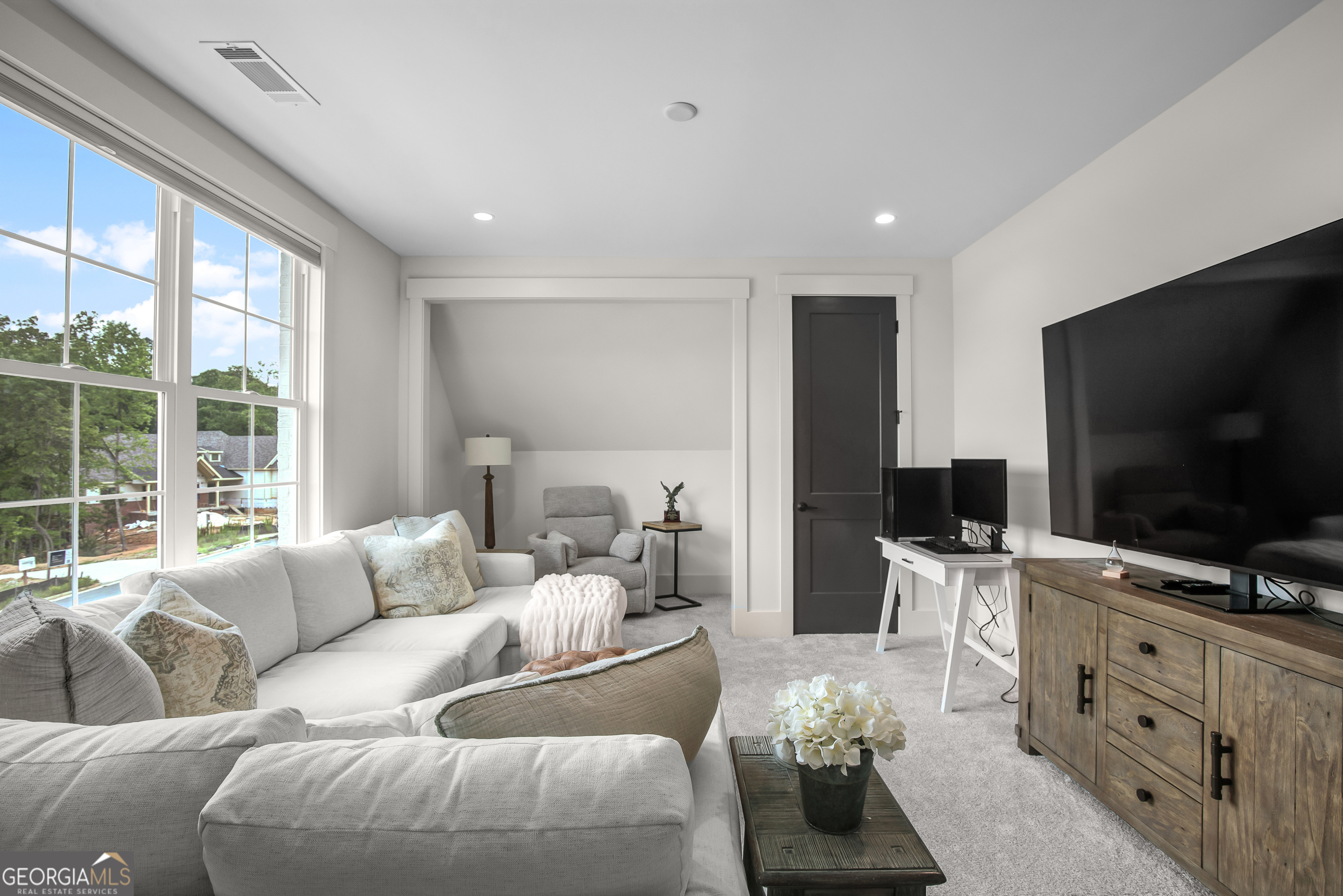 144 Forest Berry Court Property Photo 43