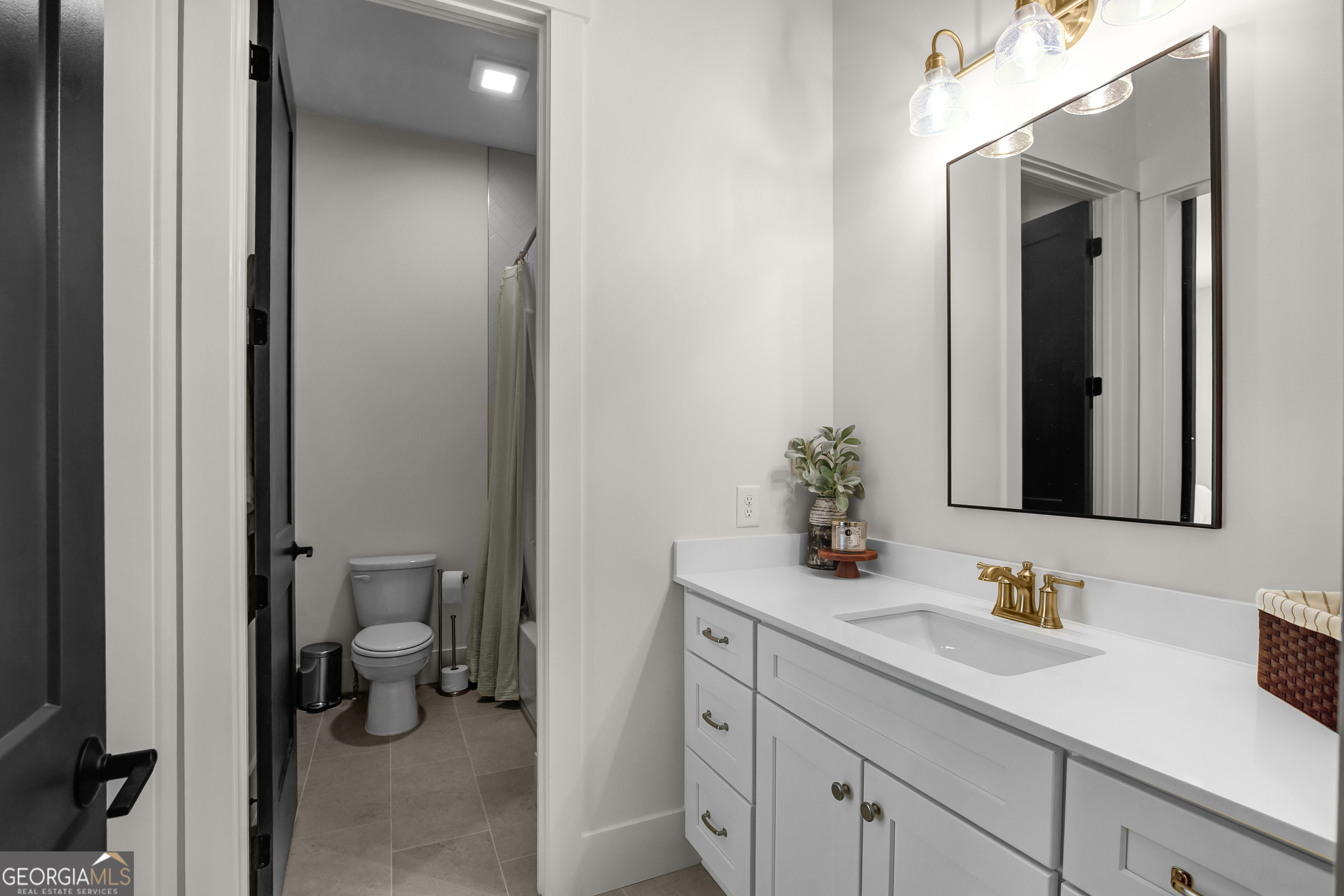 144 Forest Berry Court Property Photo 47