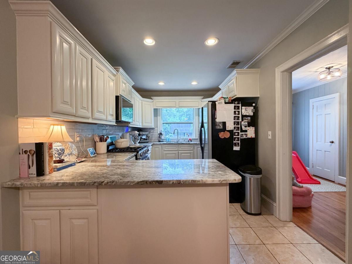 208 Dodd Street Nw Property Photo 3