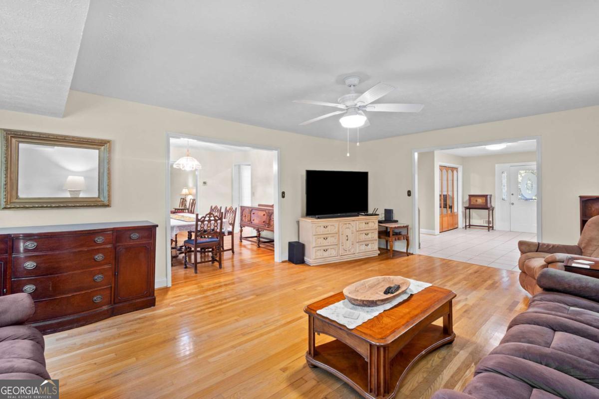 1676 Heritage Drive Property Photo 4