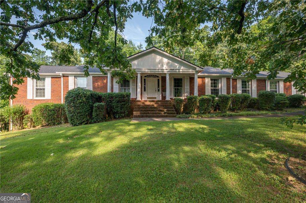 206 Sherwood Drive Property Photo 1