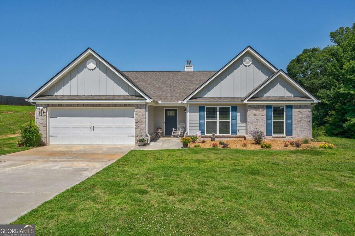 327 Skyview Drive Property Photo 1