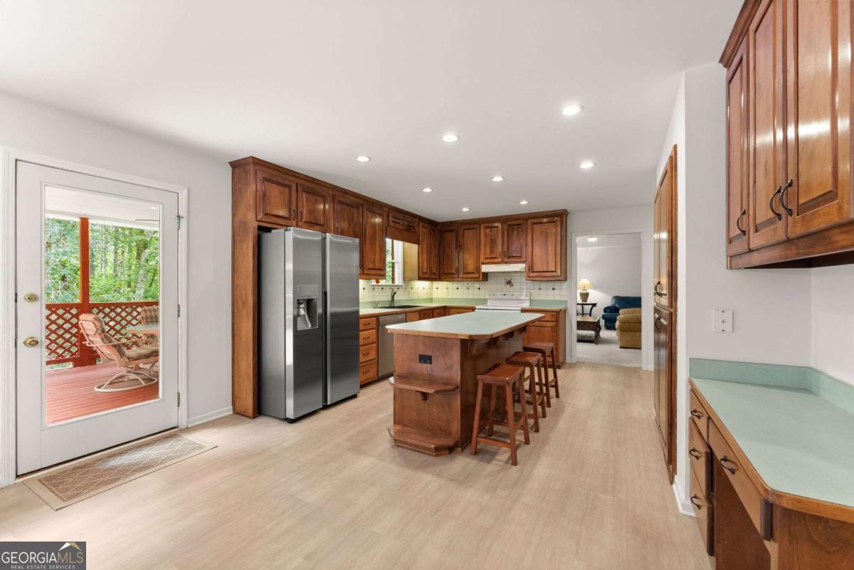 2405 Brooks Road Property Photo 18