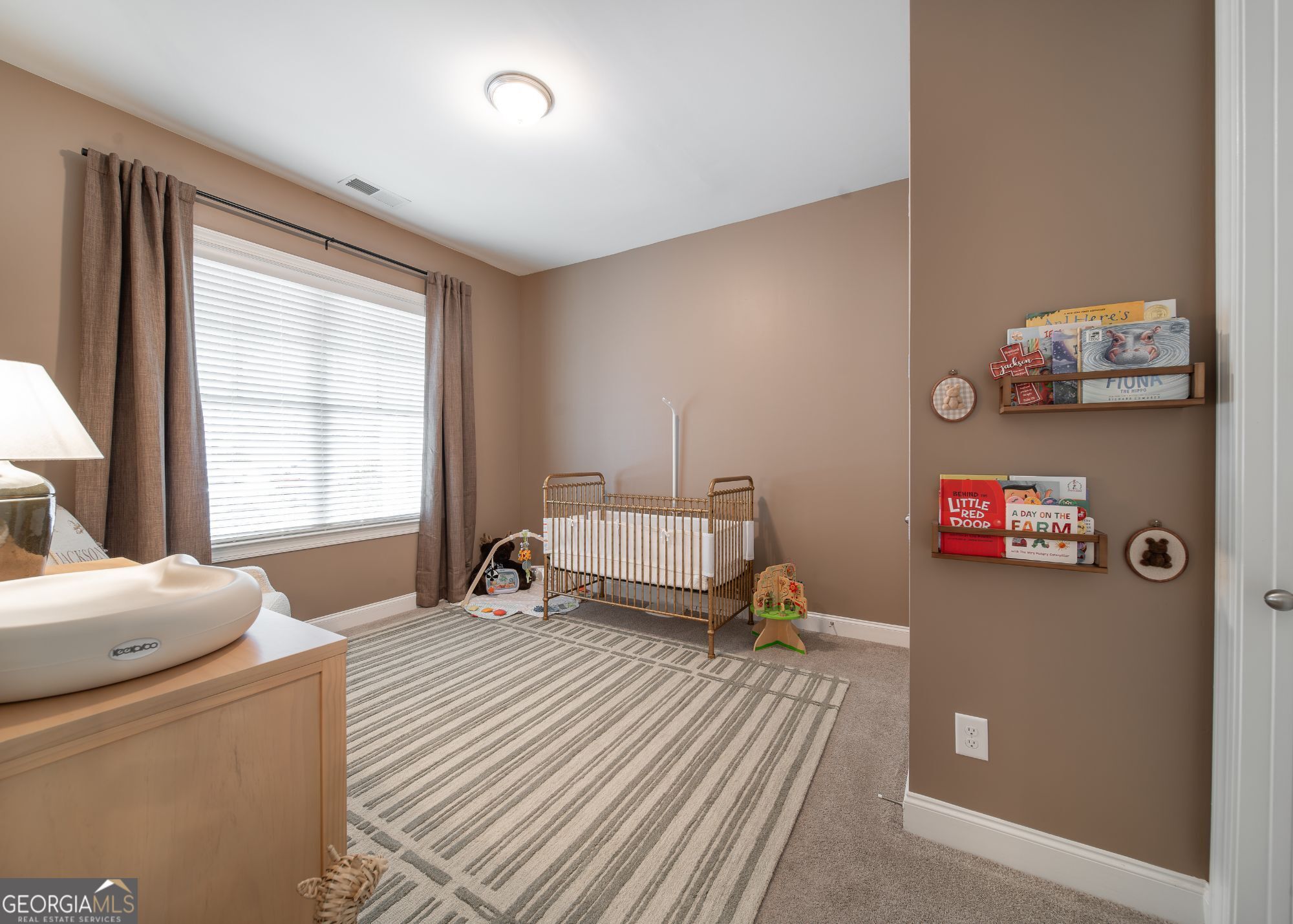 111 Ivey Way Property Photo 4