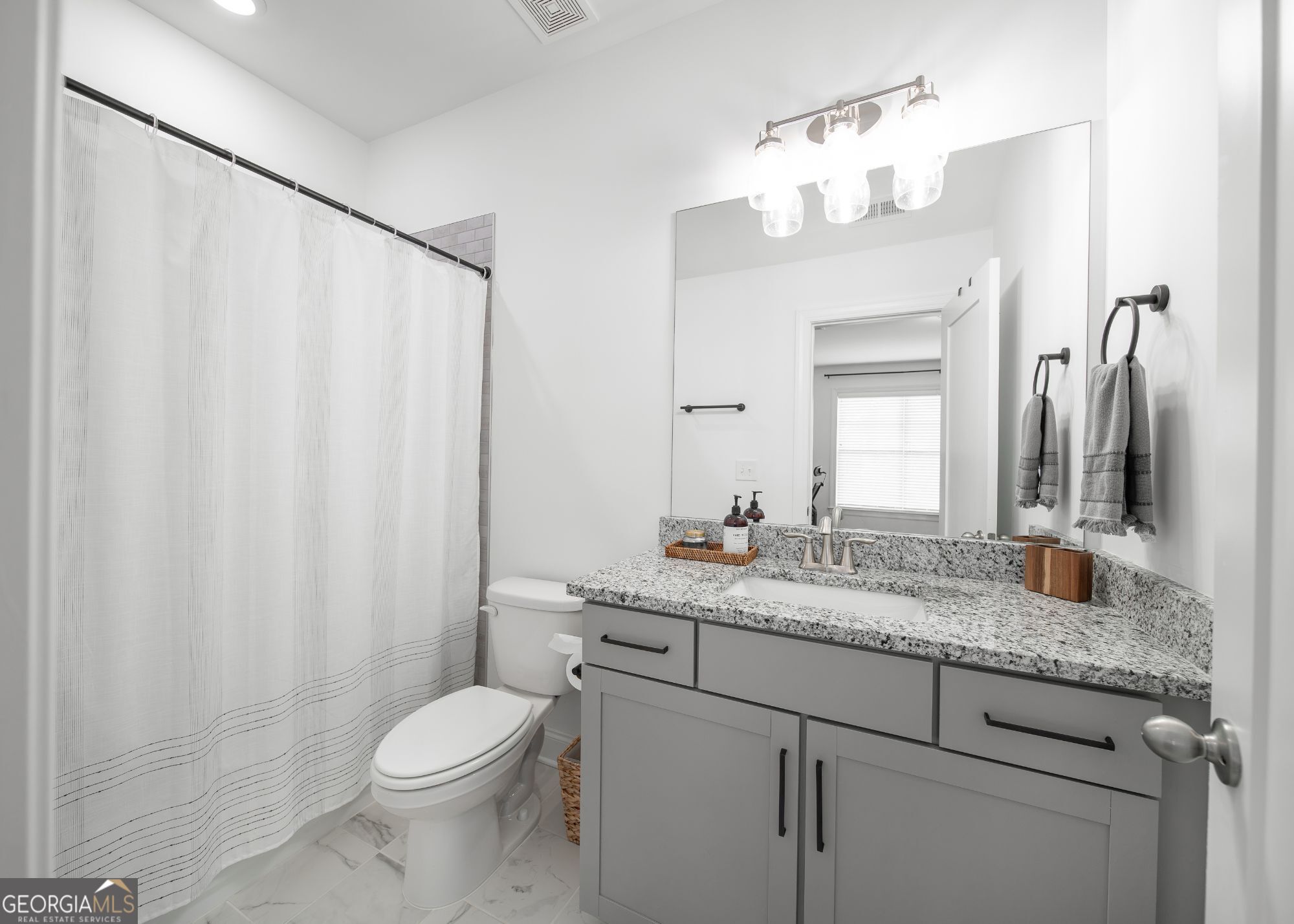 111 Ivey Way Property Photo 31