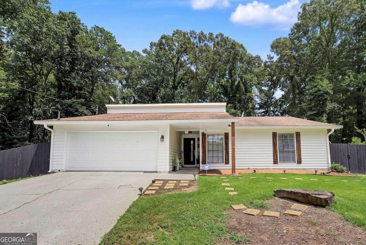 10 Saratoga Drive Property Photo 1