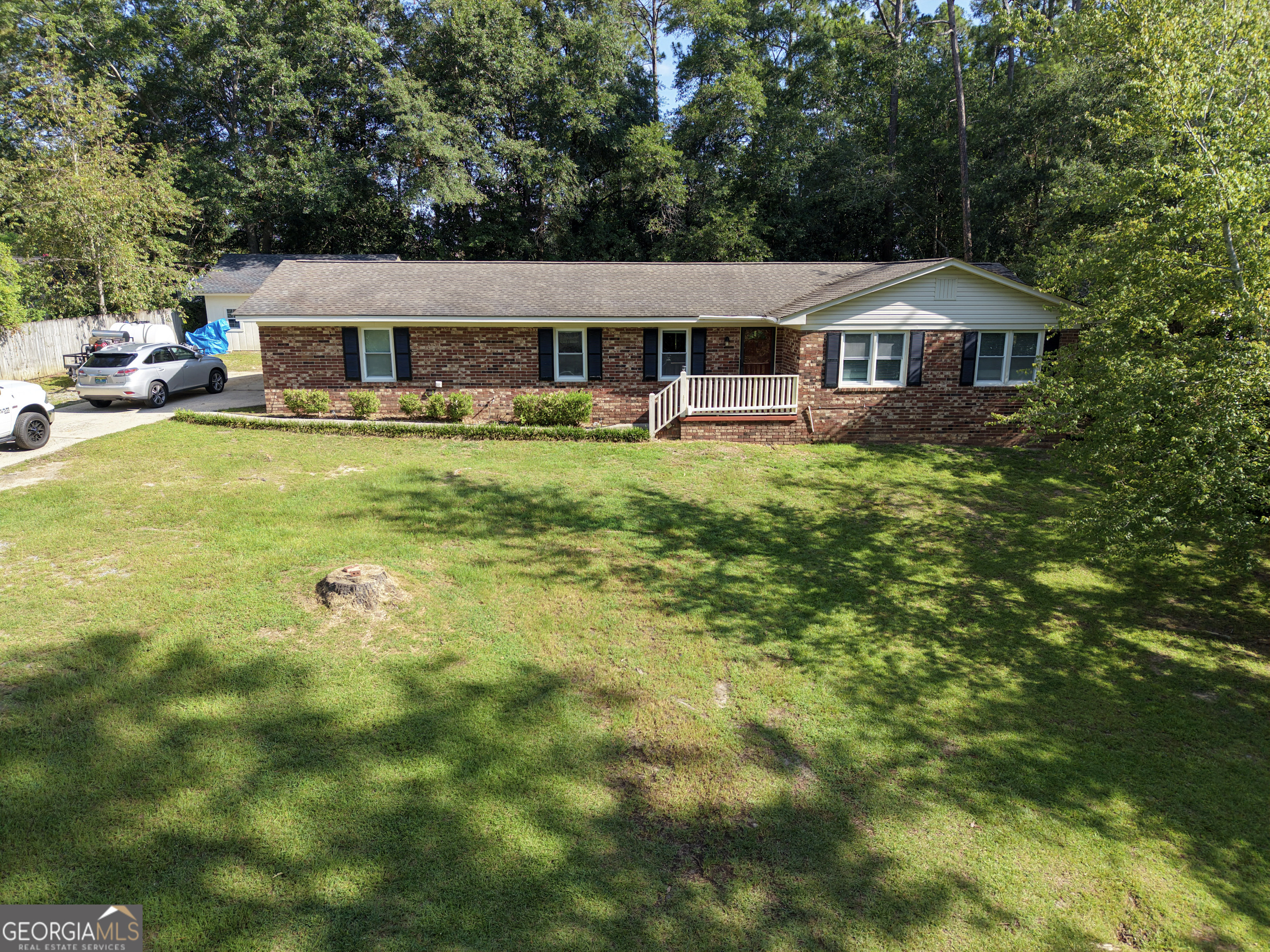 307 Pinewood Drive Property Photo 2