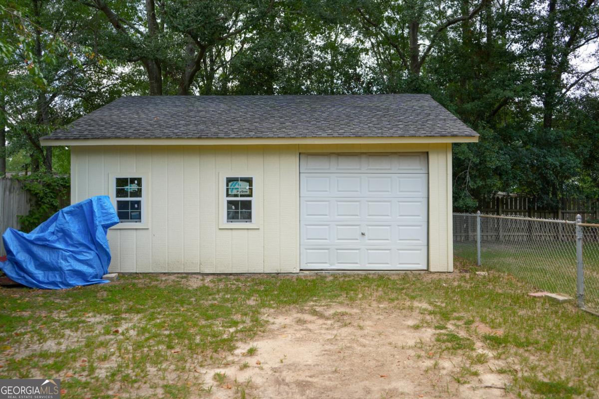 307 Pinewood Drive Property Photo 5