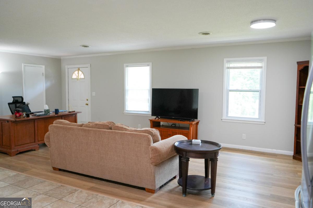307 Pinewood Drive Property Photo 11