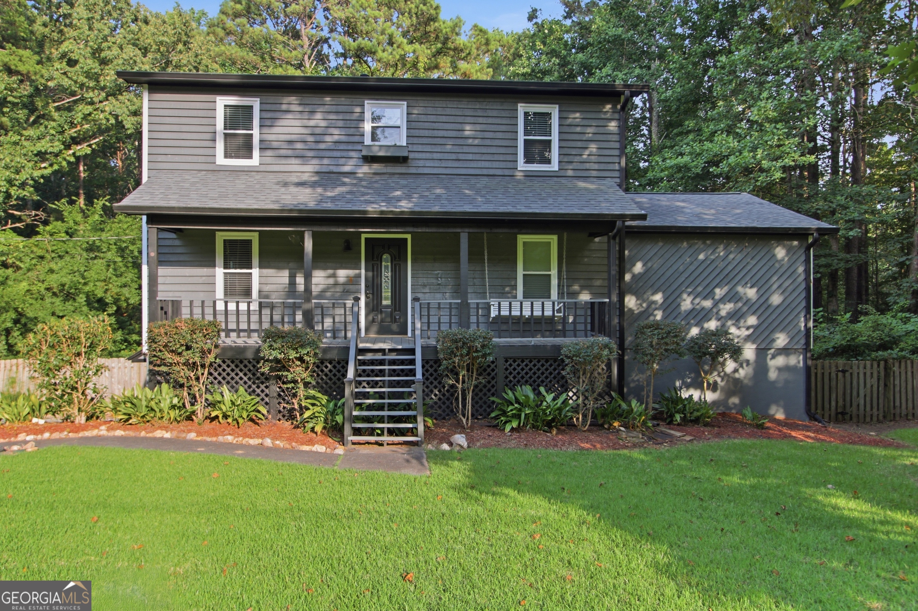 399 N Victoria Road Property Photo 1