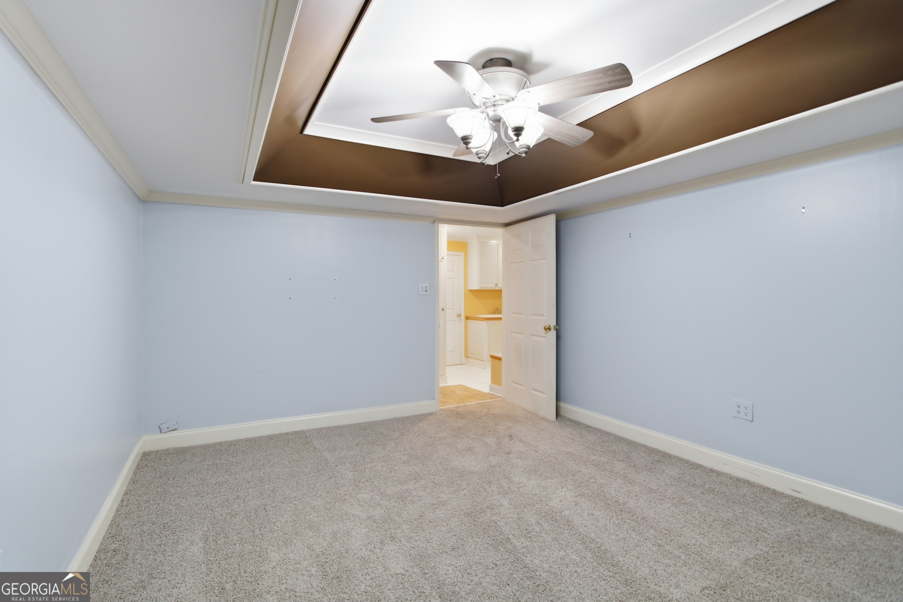 399 N Victoria Road Property Photo 4