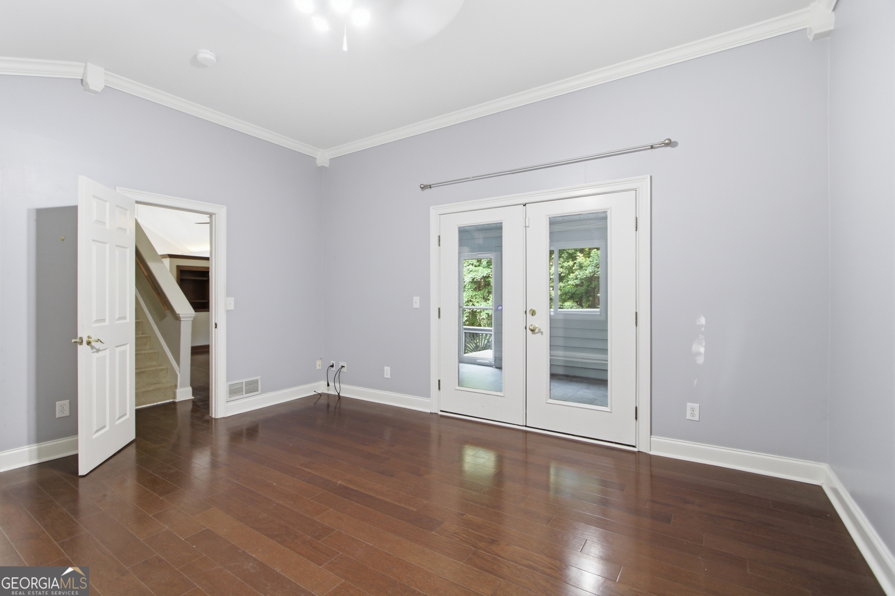 399 N Victoria Road Property Photo 11
