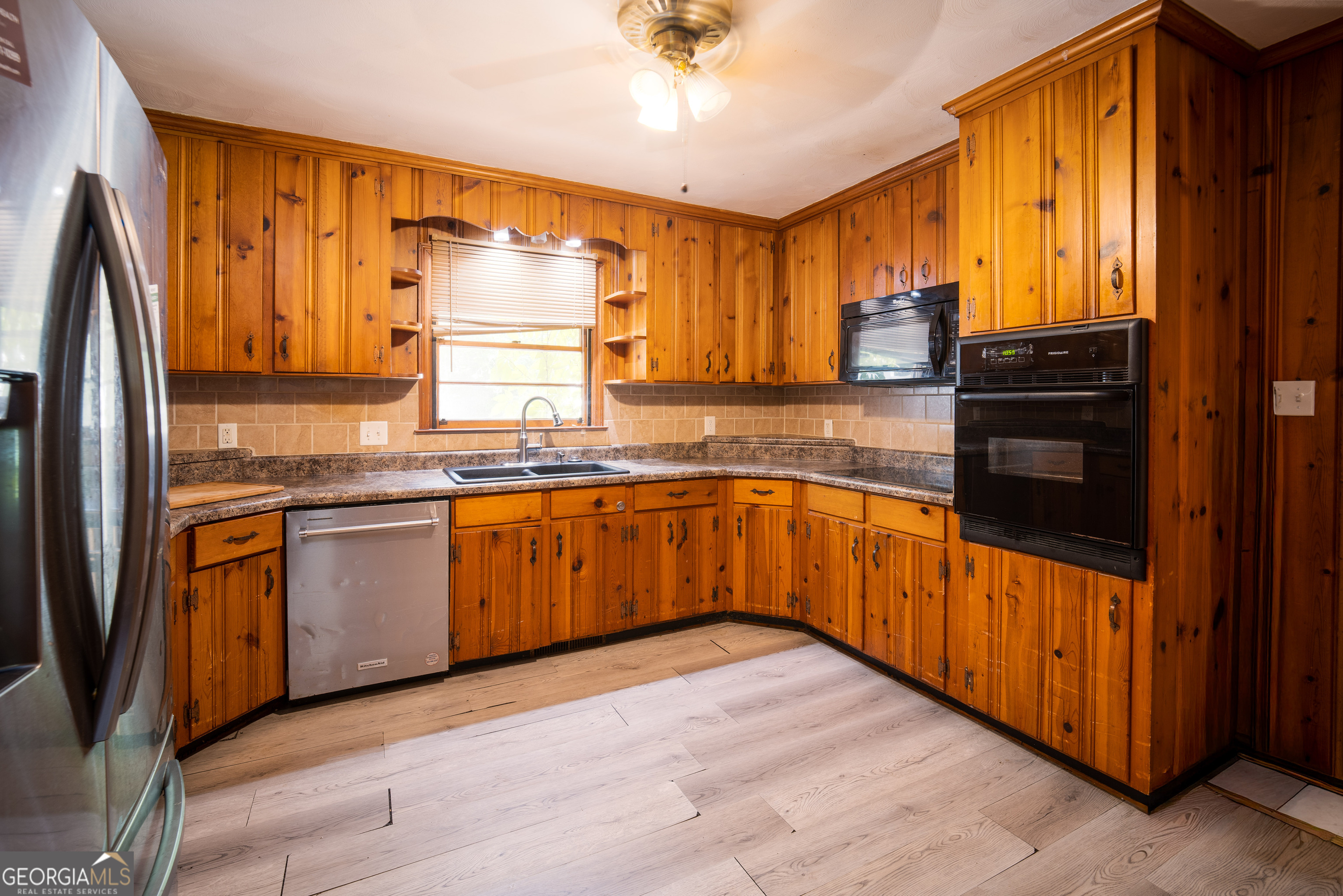 2928 Southshore Drive Property Photo 3