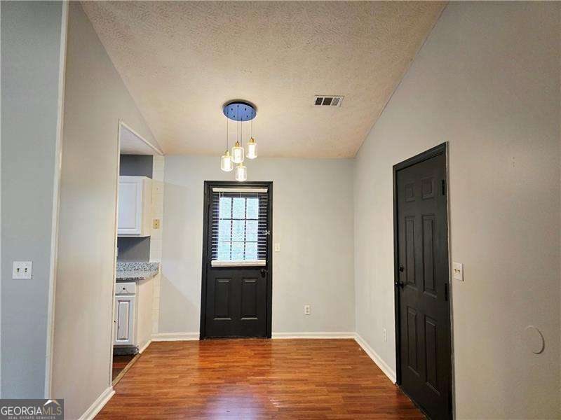 115 Bond Drive Property Photo 5