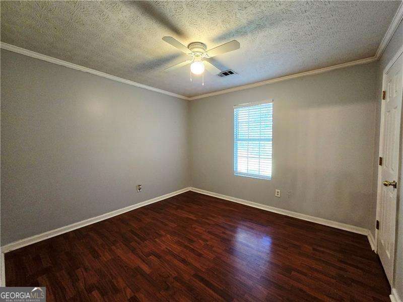 115 Bond Drive Property Photo 8