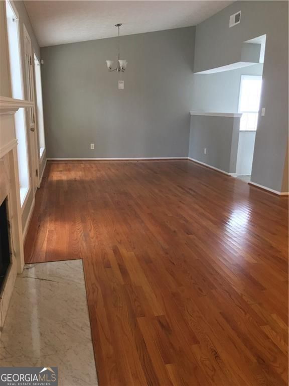 3225 Ennfield Lane Property Photo 4