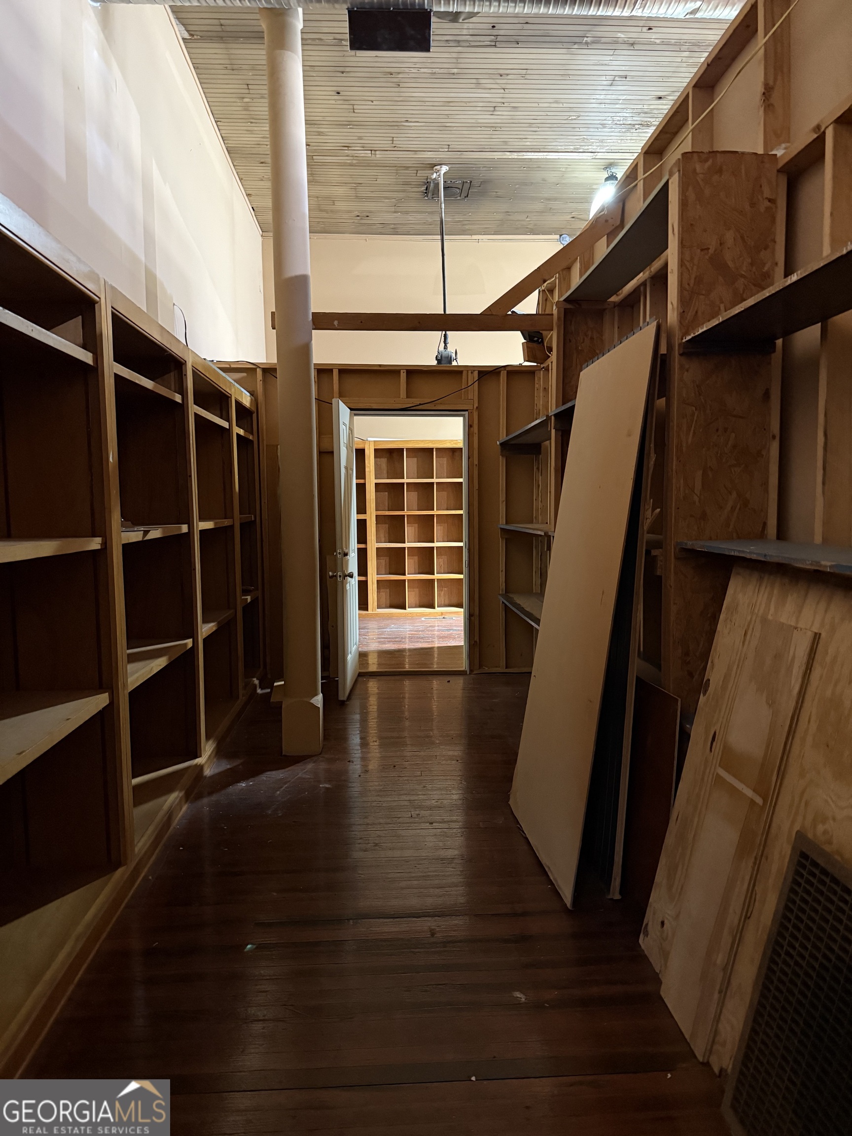 703 3rd Avenue Property Photo 14