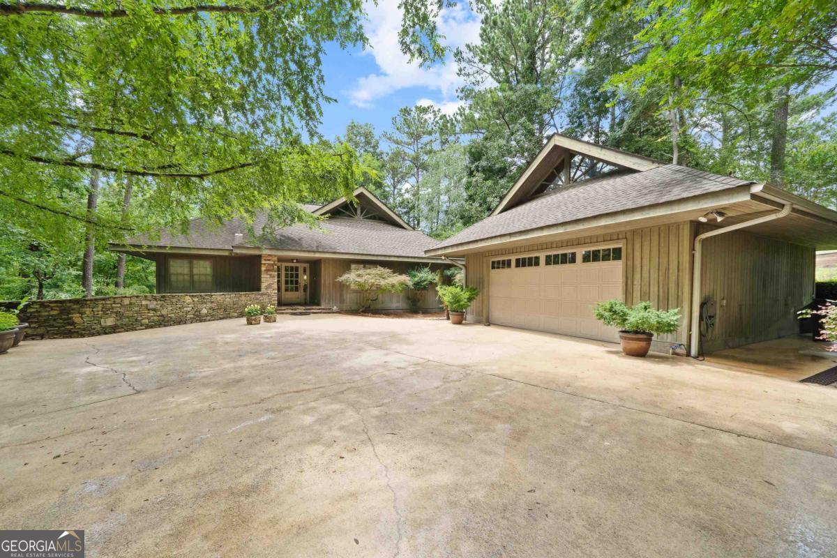 1031 Old Still Road Property Photo 1
