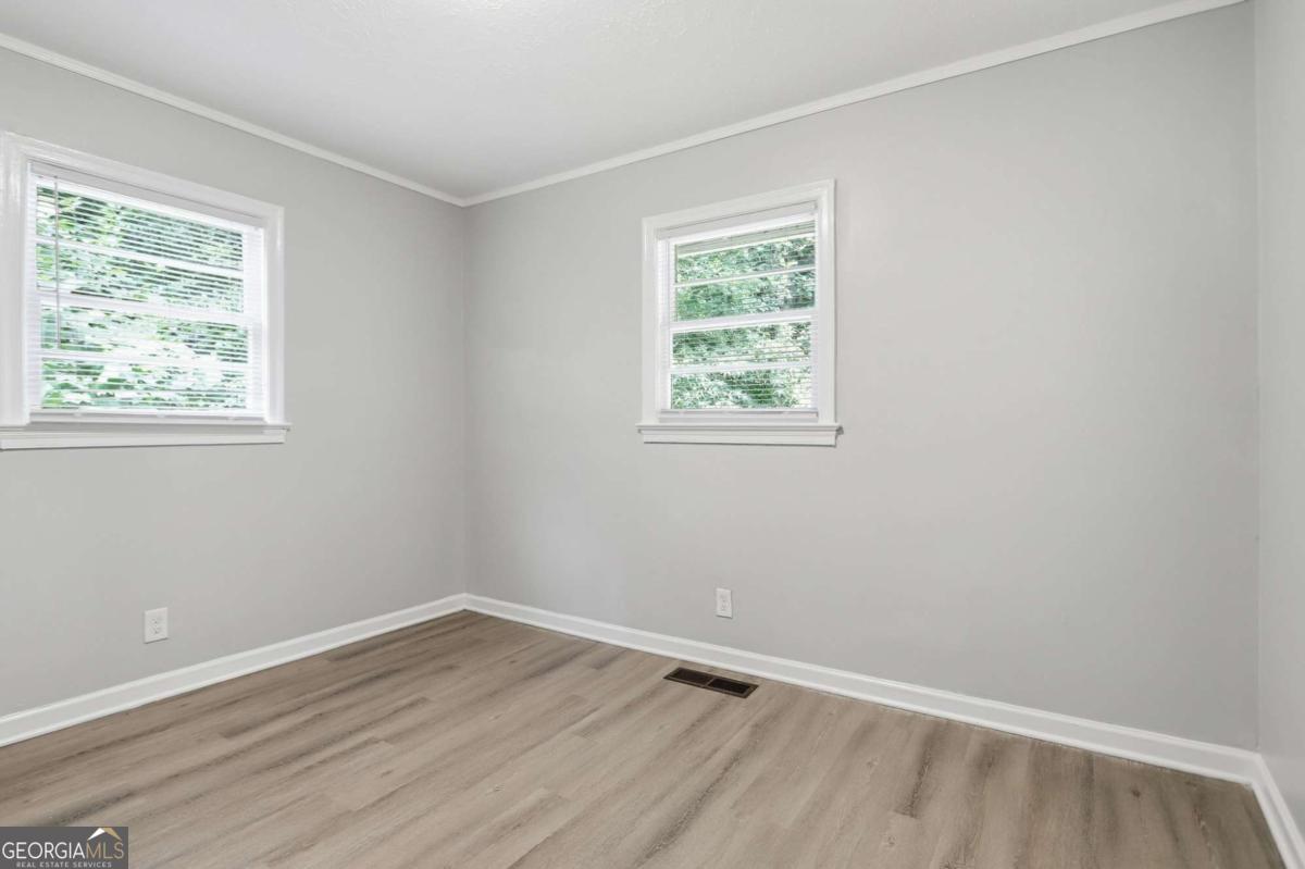 6183 Ellis Street Property Photo 13