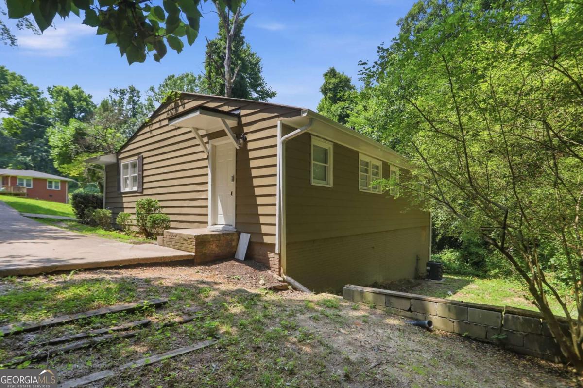 6183 Ellis Street Property Photo 21