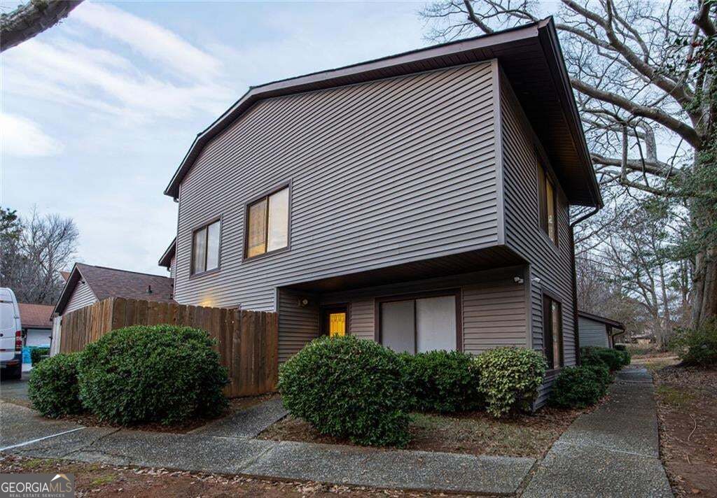 2739 Whitewater Court Property Photo 2