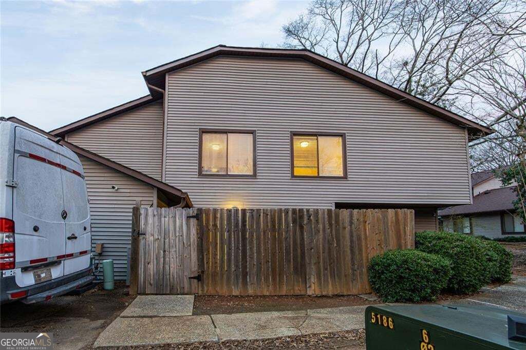 2739 Whitewater Court Property Photo 3