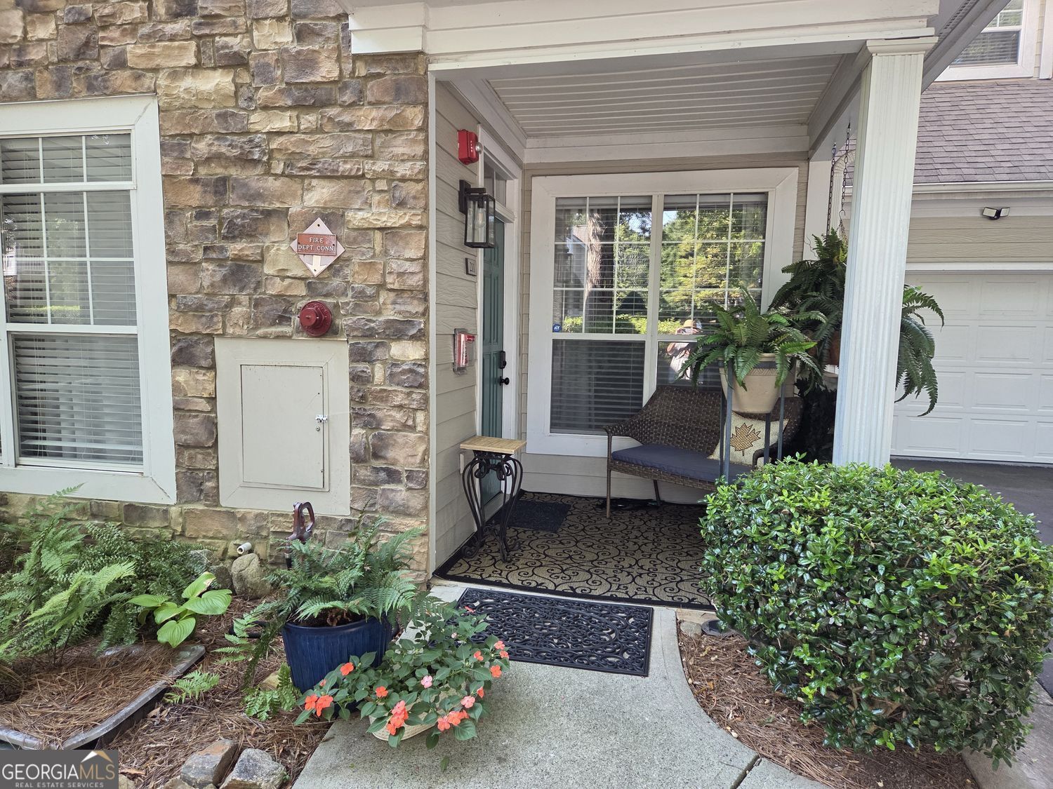 211 Edinburgh Court Property Photo 1