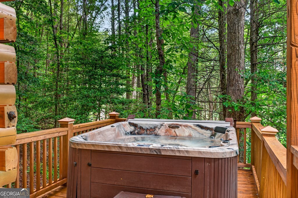 357 Hemlock Trail Property Photo 5
