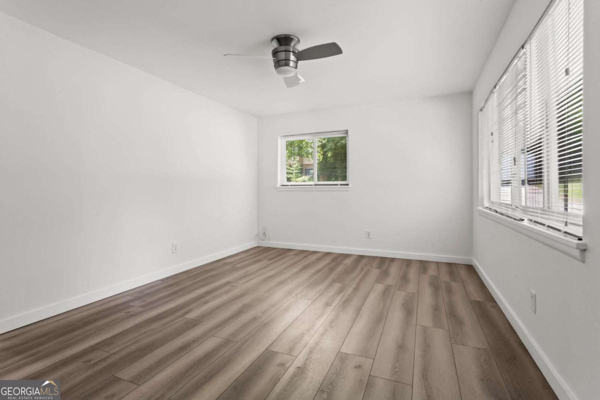 545 Oakview Road Property Photo 6