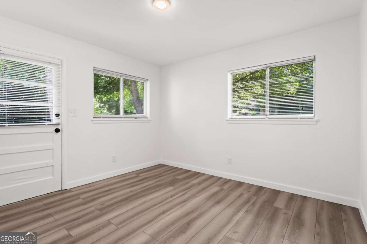 545 Oakview Road Property Photo 13