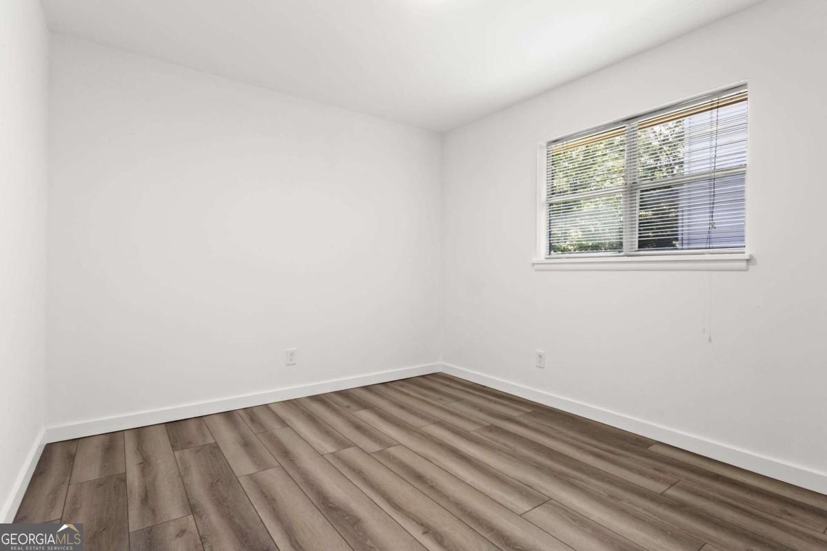 545 Oakview Road Property Photo 16